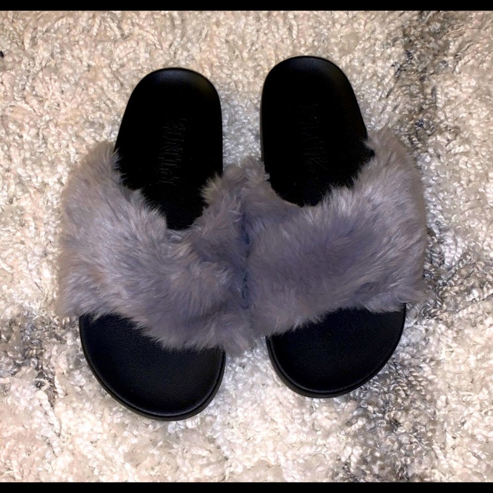 💕 PINK by Victoria Secret fur slides sz 7/8 3/$30